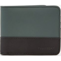 Dwukolorowy portfel z panelami. Szare portfele męskie marki Pull&Bear. Za 59,90 zł.