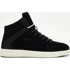 Wysokie sneakersy Internal - Czarny. Czarne sneakersy męskie Cropp, bez zapięcia. W wyprzedaży za 49,99 zł.