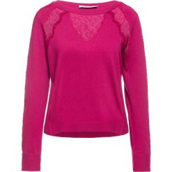 Sweter TwinSet 192TP3172. Czerwone swetry damskie Twinset, l, bez wzorów, z elastanu, klasyczne, bez rękawów, bez kaptura. W wyprzedaży za 379,00 zł.