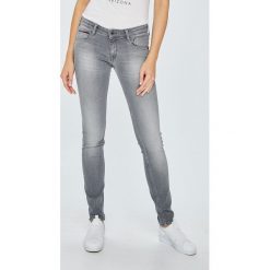 Tommy Jeans - Jeansy Scarlett. Rurki damskie marki Tommy Jeans, z bawełny, z obniżonym stanem. Za 449,90 zł.