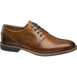 Półbuty męskie AM SHOE koniakowe. Pomarańczowe buty wizytowe męskie AM SHOE, bez wzorów, ze skóry, na sznurówki. Za 259,90 zł.