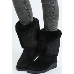 Czarne Śniegowce Lights Of Home. Czarne buty zimowe damskie marki Cropp. Za 79,99 zł.