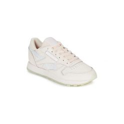 Buty Reebok Classic CL LTHR. Białe trampki i tenisówki damskie marki Reebok Classic, bez wzorów, bez zapięcia. Za 439,00 zł.