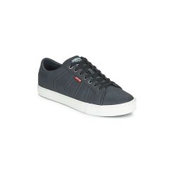Buty Levis WOODWARD SPORTSWEAR. Czarne trampki męskie Levi's®, bez wzorów, bez zapięcia. Za 269,00 zł.