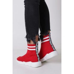 Czerwone skarpetowe buty sportowe Bal Casu BM-879. Czerwone buty sportowe damskie marki Casu, bez wzorów, sportowe. Za 79,99 zł.