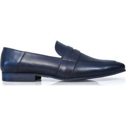 Granatowe wsuwane buty męskie - penny loafers T125. Buty wizytowe męskie Faber - Obuwie męskie, ze skóry, z paskami. W wyprzedaży za 251,10 zł.