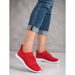 CZERWONE BUTY SPORTOWE. Czerwone buty sportowe damskie SHELOVET, bez wzorów, sportowe. Za 40,90 zł.