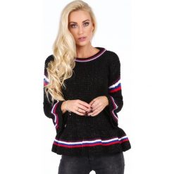 Sweter z falbaną czarny RR20069. Czarne swetry klasyczne damskie Fasardi, l. Za 179,00 zł.