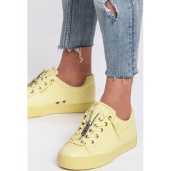 Żółte Sneakersy One You Love. Żółte sneakersy damskie Renee, ze skóry. Za 59,99 zł.