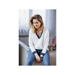 Bluza Basic V-neck Vanilla. Białe bluzy damskie Hello rabbit, bez wzorów, z bawełny, bez rękawów, bez kaptura. Za 149,25 zł.