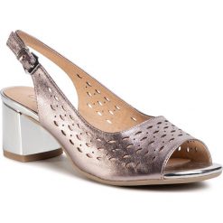 Sandały CAPRICE - 9-28307-24 Soft Pink 596. Różowe klapki damskie Caprice, bez wzorów, ze skóry, bez obcasa. W wyprzedaży za 199,00 zł.