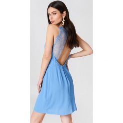 Samsoe & Samsoe Krótka sukienka Willow - Blue. Niebieskie sukienki koronkowe Samsøe & Samsøe, w koronkowe wzory, z krótkim rękawem, mini. Za 242,95 zł.