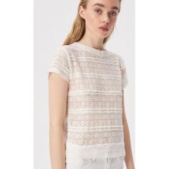 Koronkowy t-shirt - Kremowy. Białe t-shirty damskie Sinsay, s, bez wzorów, z koronki, bez kołnierzyka. Za 39,99 zł.