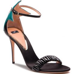 Sandały ELISABETTA FRANCHI - SA-22L-87E2-V380 Nero/Pavone R88. Czarne klapki damskie marki Elisabetta Franchi, bez wzorów, ze skóry, bez obcasa, na obcasie. W wyprzedaży za 1079,00 zł.