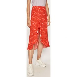 Answear - Spódnica Answear Lab. Czerwone spódniczki damskie ANSWEAR, na co dzień, s, w kwiaty, z wiskozy, casualowe, midi, asymetryczne. Za 99,90 zł.