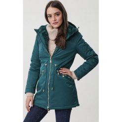Zielona Kurtka Forde. Zielone kurtki damskie Born2be, na zimę, xl, bez wzorów, eleganckie, długie, bez kaptura. Za 369,99 zł.