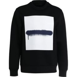 Diesel Black Gold SNEILB SQARESPRAY FELPA Bluza black. Czarne bluzy męskie marki Diesel Black Gold, m, z elastanu. W wyprzedaży za 681,85 zł.