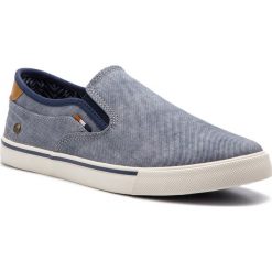 Tenisówki WRANGLER - Mitos Slip On WM91101A Lt. Blue 012. Niebieskie półbuty męskie Wrangler, na co dzień, bez wzorów, z gumy, bez zapięcia. Za 199,00 zł.