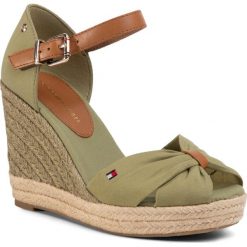 Espadryle TOMMY HILFIGER - Basic Opened Toe High Wedge FW0FW04784 Faded Olive L9F. Zielone espadryle damskie TOMMY HILFIGER, bez wzorów, ze skóry, bez obcasa, na obcasie. W wyprzedaży za 259,00 zł.