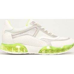 Dkny - Buty. Białe buty sportowe damskie DKNY, z gumy. W wyprzedaży za 579,90 zł.