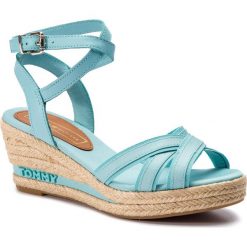 Espadryle TOMMY HILFIGER - Iconic Elba Tommy Pastel FW0FW04055 Aqua Haze 447. Niebieskie espadryle damskie TOMMY HILFIGER, bez wzorów, ze skóry, bez obcasa, na obcasie. W wyprzedaży za 349,00 zł.