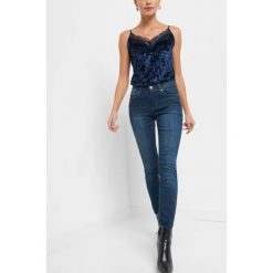 Jeansy slim. Brązowe jeansy damskie slim marki Orsay, s, z dzianiny. Za 99,99 zł.