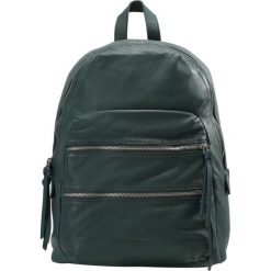 Plecaki damskie: Liebeskind Berlin SAKU Plecak feather green