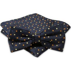 Granatowa Męska Mucha - ALTIES - z Taką Samą Poszetką, w Pomarańczowo-Żółte Groszki MUALTS0345. Żółte muszki męskie Alties, na imprezę, w paski, eleganckie. Za 40,00 zł.