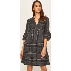 Vero Moda - Sukienka. Niebieskie sukienki damskie Vero Moda, s, bez wzorów, z bawełny, bez kołnierzyka, bez rękawów, rozkloszowane. Za 169,90 zł.