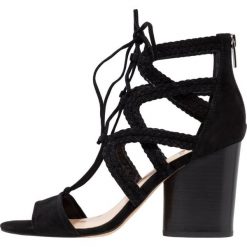 Sandały damskie: Vince Camuto AMBULAR Sandały na obcasie black