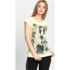Żółty T-shirt Kinda Girl. Żółte t-shirty damskie marki Born2be, xl. Za 9,99 zł.