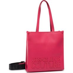 Torebka VERSACE JEANS COUTURE - E1VVBBM3 71413 500. Różowe torebki klasyczne damskie Versace Jeans Couture, z aplikacjami, z jeansu, klasyczne, zdobione, bez dodatków. W wyprzedaży za 539,00 zł.
