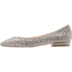 Blue by Betsey Johnson JUDE Baleriny champage. Niebieskie baleriny damskie marki Blue by Betsey Johnson, z materiału. Za 459,00 zł.