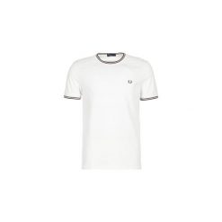T-shirty z krótkim rękawem Fred Perry TWIN TIPPED T-SHIRT. Białe t-shirty męskie Fred Perry, xl, bez wzorów, bez kołnierzyka, krótkie. Za 332,51 zł.