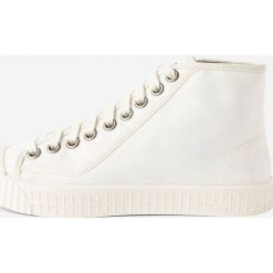 G-Star Raw - Trampki. Białe trampki i tenisówki damskie G-Star RAW, bez wzorów, z gumy, na sznurówki. Za 349,90 zł.