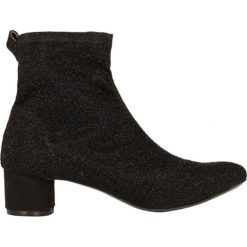 Botki w kolorze czarnym. Czarne botki damskie Lollipops, ze skóry ekologicznej, bez obcasa, na obcasie, bez zapięcia. W wyprzedaży za 153,95 zł.