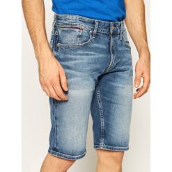 Szorty jeansowe Tommy Jeans Ronne DM0DM07962. Niebieskie spodenki i szorty męskie Tommy Jeans, m, bez wzorów, z elastanu. W wyprzedaży za 239,00 zł.