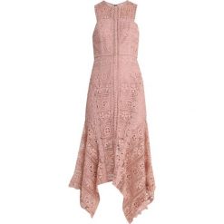 Love Triangle VALENTINA MIDI DRESS Długa sukienka pale mink. Czerwone długie sukienki damskie marki Love Triangle, z poliesteru, z długim rękawem, długie. Za 379,00 zł.