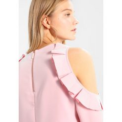 Ted Baker STEFFE Bluzka pale pink. Czerwone bluzki damskie marki Ted Baker, z materiału. W wyprzedaży za 439,20 zł.