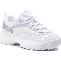 Sneakersy GUESS - Kaysie5 FL7KA5 FAL12 WHITE. Białe półbuty damskie Guess, ze skóry ekologicznej. Za 479,00 zł.