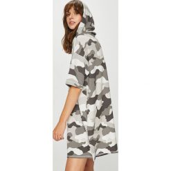 Dkny - Sukienka. Czarne sukienki dzianinowe marki Sinsay, l, z kapturem. W wyprzedaży za 249,90 zł.