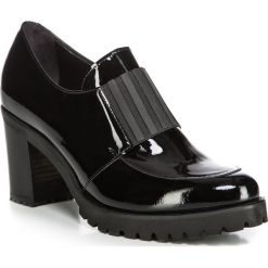 Buty damskie. Czarne botki damskie Wittchen, ze skóry, eleganckie, na wysokim obcasie, bez zapięcia. W wyprzedaży za 399,90 zł.