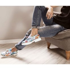 Półbuty - skóra naturalna - model 247 - kolor kwiatek. Półbuty damskie Zapato, ze skóry. W wyprzedaży za 224,25 zł.