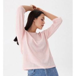 Sweter - Różowy. Różowe swetry damskie House, s, bez wzorów, bez rękawów, bez kaptura. Za 49,99 zł.