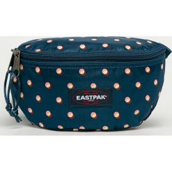 Eastpak - Nerka. Niebieskie nerki damskie Eastpak, w paski, z poliesteru, małe, z nadrukiem, bez dodatków. Za 129,90 zł.