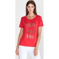 Just Cavalli Koszulka Czerwony. Czerwone koszulki damskie Just Cavalli, m, z aplikacjami, z poliesteru, bez kołnierzyka. Za 1176,95 zł.
