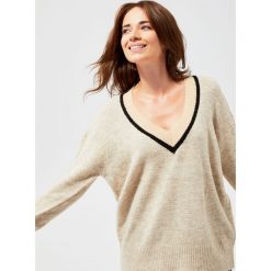 Sweter typu oversize. Brązowe swetry damskie Moodo, xs, w paski, z elastanu, długie. Za 49,99 zł.