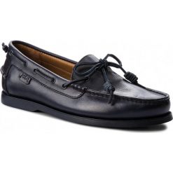 Mokasyny POLO RALPH LAUREN - Millard 803710093003 Navy. Niebieskie mokasyny męskie Polo Ralph Lauren, na co dzień, bez wzorów, ze skóry, bez zapięcia. W wyprzedaży za 409,00 zł.
