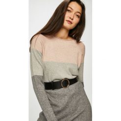 Only - Sukienka. Różowe sukienki damskie ONLY, na co dzień, s, bez wzorów, z poliesteru, casualowe, z okrągłym kołnierzem, z długim rękawem, długie, mini, proste. Za 129,90 zł.