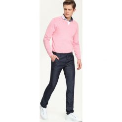 Sweter długi rękaw męski. Różowe swetry męskie xxl, z bawełny, klasyczne. W wyprzedaży za 29,99 zł.